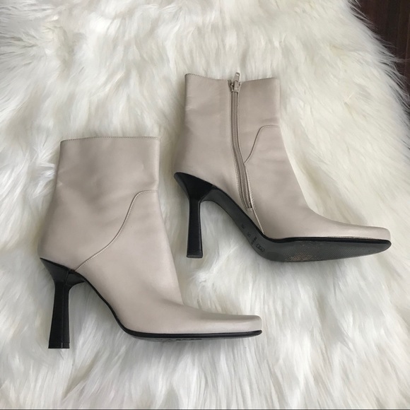 Via Spiga White Heeled Ankle Boots Size 5 - Picture 2 of 8